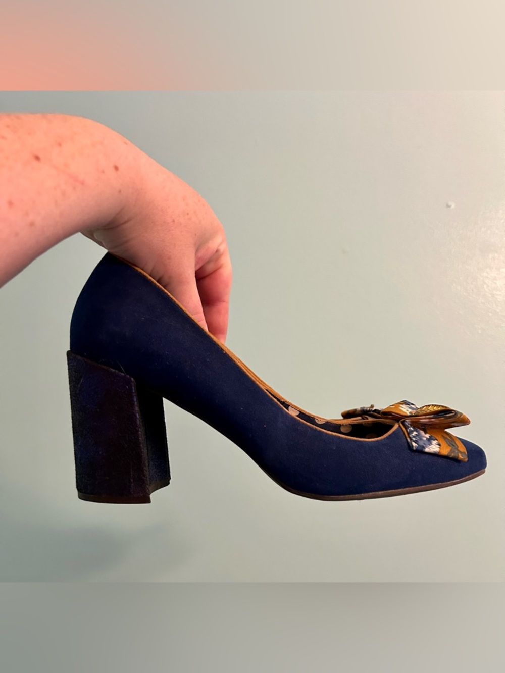 Ruby Shoo Viola Court Block Heel Blue Suede Tan Floral Accent Metallic Heel SZ 9